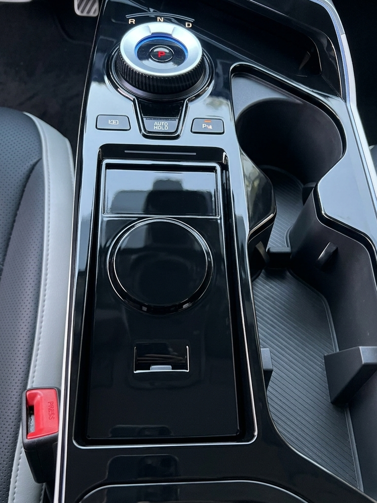 KIA EV6 Wireless Phone Charger 22-24 Model Years